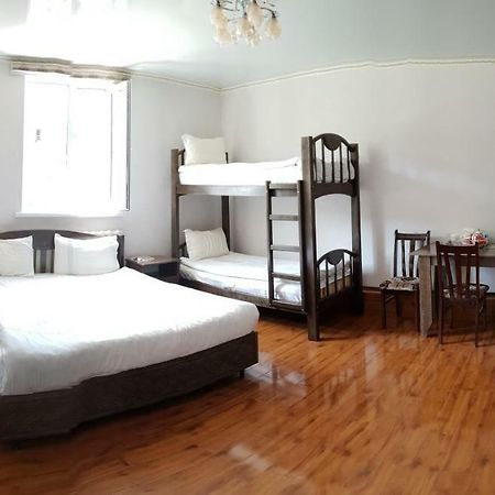 Datka Guest House Naryn Exterior foto