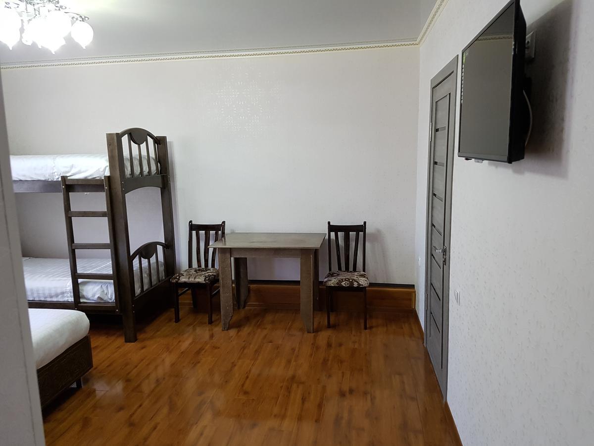 Datka Guest House Naryn Exterior foto