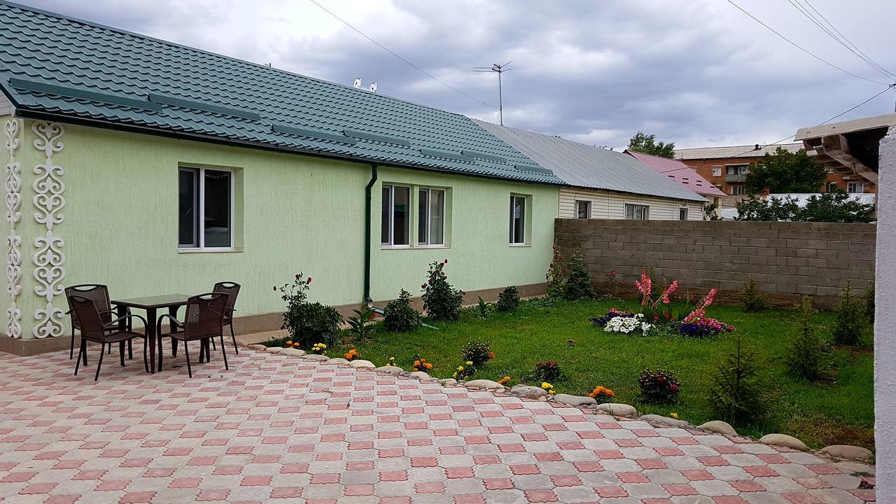 Datka Guest House Naryn Exterior foto